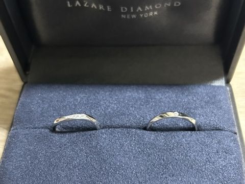 【ラザール ダイヤモンド(LAZARE DIAMOND)の口コミ】 プラチナを選びました。リングの内側が滑らかで着けていても違和感があり…