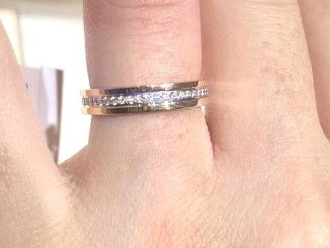 【カルティエ(Cartier)の口コミ】 個性的なデザインがほしいと思い3色取り入れたものを目当てに試着に行きま…