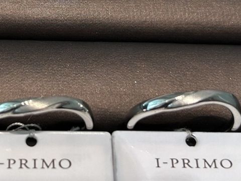 【アイプリモ(I-PRIMO)の口コミ】 ペア感があるデザインがよかったため、2人とも同じデザインにしました。ダ…
