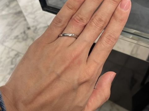【ラザール ダイヤモンド(LAZARE DIAMOND)の口コミ】 他のお店に比べてプラチナの輝き方が強いように思えました。写真の指輪の…
