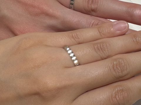 【MIKIMOTO(ミキモト)の口コミ】 ミキモトの結婚指輪は付け心地がよいという口コミを見たので、試着しに店…