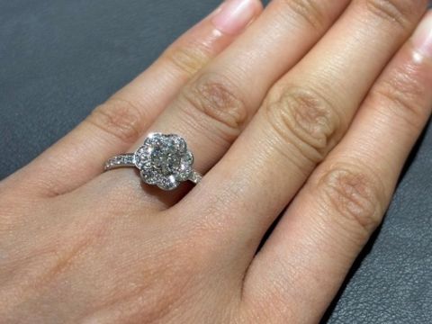 【俄(にわか)の口コミ】 こちらのブランドさんはたまたま婚約指輪の検討で立ち寄った店です。

結…