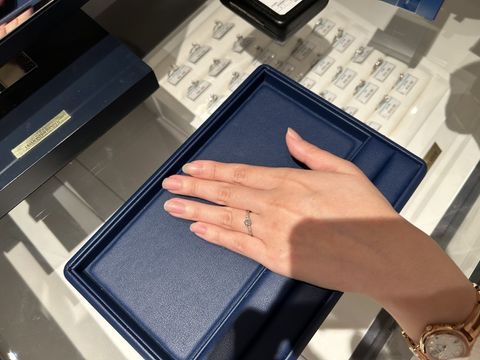 【銀座ダイヤモンドシライシの口コミ】 6月でブライダルフェアをやっていたので、条件をクリアすれば値引きがはい…