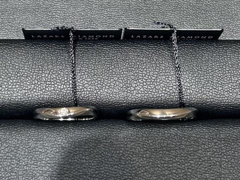 【ラザール ダイヤモンド(LAZARE DIAMOND)の口コミ】 V字のラインで、適度にボリューム感のある指輪を探していました。こちらは…