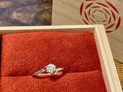 【出雲結(いずもゆい)の口コミ】 祈結の婚約指輪と迷いましたが、風の時代に夫と出逢い結婚に至った経緯も…