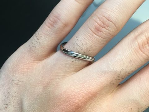 【JEWELRY  KAMATA(ジュエリーかまた)の口コミ】 これまで指輪をつけたことが無く、結婚指輪で初めてつけました。シンプル…