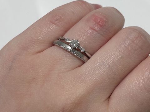 【CHRISTIAN BAUER(クリスチャンバウアー)の口コミ】 エタニティリングは憧れてたのでつけた瞬間心を奪われました笑
こちらはハ…