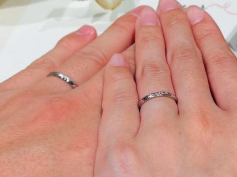 【アイプリモ(I-PRIMO)の口コミ】 射手座の彼が気に入ってこの指輪にしました。
リングも細めでとても軽く、…