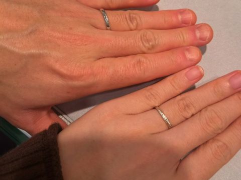 【STAR JEWELRY(スタージュエリー)の口コミ】 予約なしで伺いました。色々おすすめ教えていただき、2つに絞れました。値…