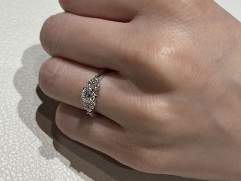 【アイプリモ(I-PRIMO)の口コミ】 派手すぎないけど華やかでつけていて気分の上がるような指輪を探していま…