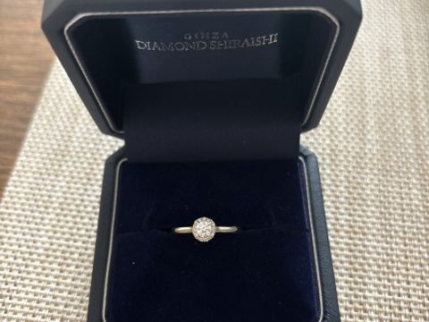 【銀座ダイヤモンドシライシの口コミ】 ダイヤモンドの大きさはそこまで大きくないものを選びましたが、組み合わ…