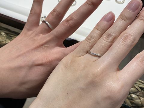 【杢目金屋(もくめがねや)の口コミ】 ストレート、ウェーブ、V字をそれぞれ試着させていただきその中で一番しっ…