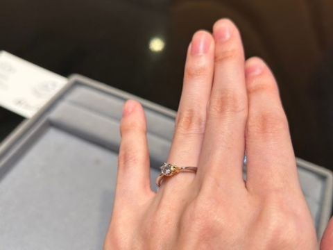 【ケイウノ ブライダル(K.UNO BRIDAL)の口コミ】 彼氏と私、どちらもプーさんが好きで、私たちらしいなと思い試着を希望し…