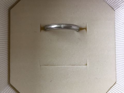 【4℃ BRIDAL(ヨンドシーブライダル)の口コミ】 デザインはミルグレインと決めており、サイズ直しができるものが良かった…