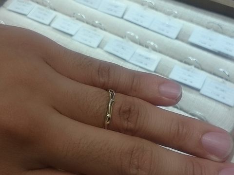 【JEWELRY  KAMATA(ジュエリーかまた)の口コミ】 シルバー基調が多い中でのゴールドな点とデザインが独特な部分が特徴なリ…