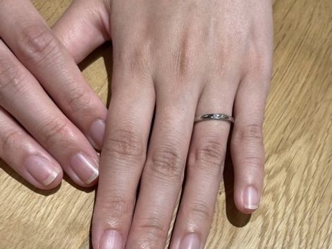 【SIENAROSE(シエナロゼ)の口コミ】 1石ダイヤモンドのシンプルなストレートタイプを探していたので試着させて…