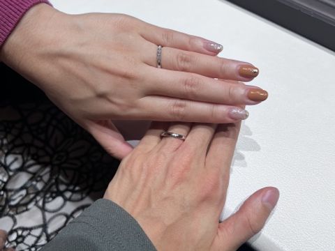 【アイプリモ(I-PRIMO)の口コミ】 結婚指輪だとダイヤが埋められているものが多いですが、これはそうではな…