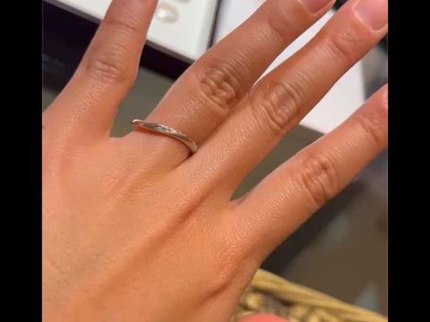 【杢目金屋(もくめがねや)の口コミ】 木目が素敵。
木目の色の種類も選べる。
その為彼がブルベで私がイエベで…