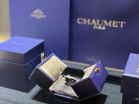 【ショーメ(CHAUMET)の口コミ】 他ブランドよりもダイヤの輝きに白っぽさ、クリアっぽさがあり(ショーメの…