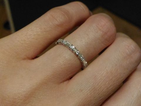 【AHKAH(アーカー)の口コミ】 華奢な造りと、色んな形にカットされたダイヤの可愛らしさに惹かれて購入…