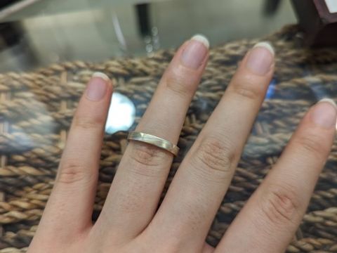 【杢目金屋(もくめがねや)の口コミ】 【デザイン】
伝統のある木目金のデザインがまず素敵だなと思い試着しまし…