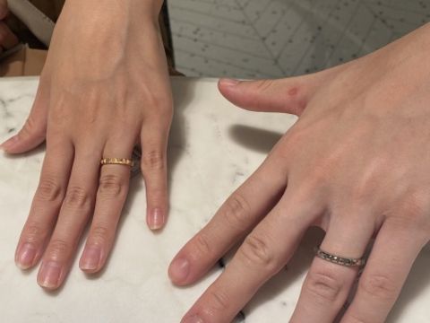 【ブシュロン(BOUCHERON)の口コミ】 デザインが他の店舗にはないと思ったからです。石畳のようなデザインに心…