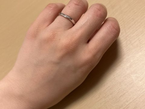 【銀座ダイヤモンドシライシの口コミ】 日常使いできるシンプルな指輪を探しており、パッと見はシンプルでありな…