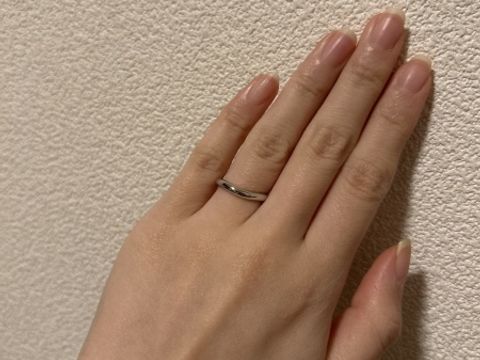 【和光ブライダルブティックギンザの口コミ】 ウェーブのデザインの方が指が長く見えるため、個人的にはおすすめかと思…
