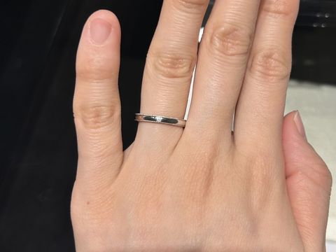 【銀座ダイヤモンドシライシの口コミ】 シンプルなデザインを探しており、ダイヤモンド付きのものを探していたの…