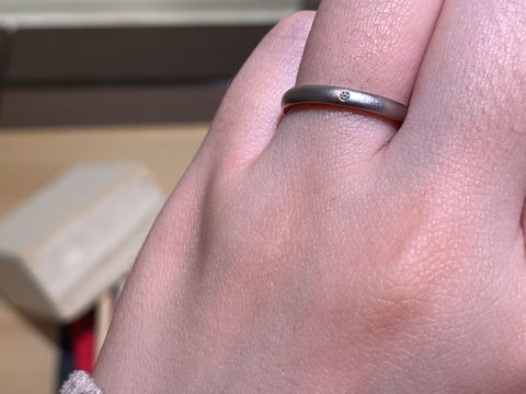 【TOMOE(トモエ)の口コミ】 月や太陽のようなモチーフが好きな私にとってぴったりな指輪でした。しか…