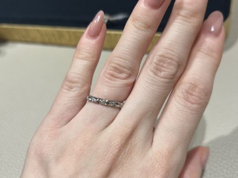 【ショーメ(CHAUMET)の口コミ】 ダイヤがハーフパヴェでついており、全てに敷き詰められているわけではな…