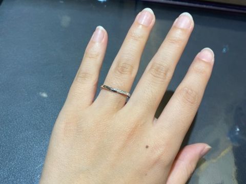 【俄(にわか)の口コミ】 形としては、ウェーブとストレートどちらの要素も入っており、良いとこ取…