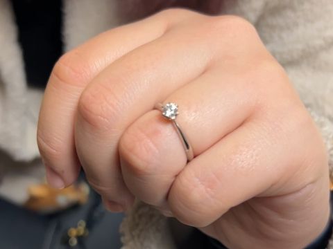 【アイプリモ(I-PRIMO)の口コミ】 一石のタイプにしようと最初から考えていたので、リングは特にシンプルな…