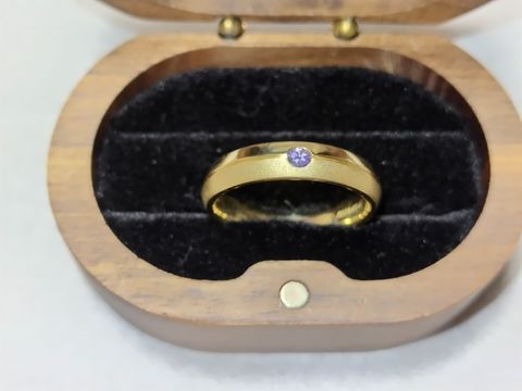 【Toi-lueur(トワル)の口コミ】 ルブケは、シンプルなリングに横一直線のラインが入ってる飽きのこないデ…