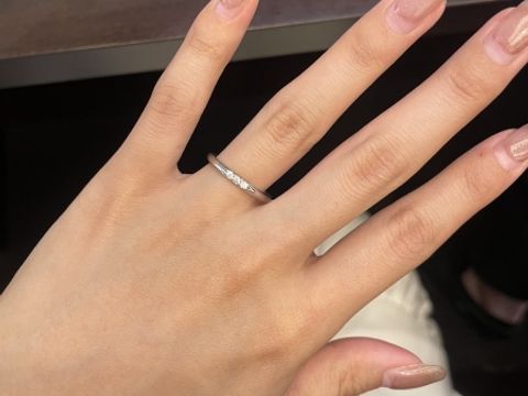 【俄(にわか)の口コミ】 シンプルなデザインを探して色々なお店をまわっていました。形はストレー…