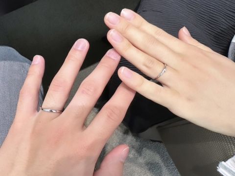 【アイプリモ(I-PRIMO)の口コミ】 最後の最後まで悩んだウェーブデザインの指輪。スタッフさんが私たちの手…
