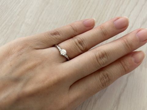 【アイプリモ(I-PRIMO)の口コミ】 指輪のデザインがとても好みだったのでこちらにしました。デザインに合わ…