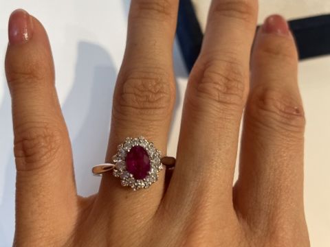 【GSTVの口コミ】 中央は、ミャンマー産パッション・レッド　ルビー、まわりに、ダイヤ（リ…