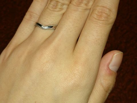 【JEWELRY  KAMATA(ジュエリーかまた)の口コミ】 V字がキツめのものと言ったらミル打ちメレダイヤセンターのものが出て来た…