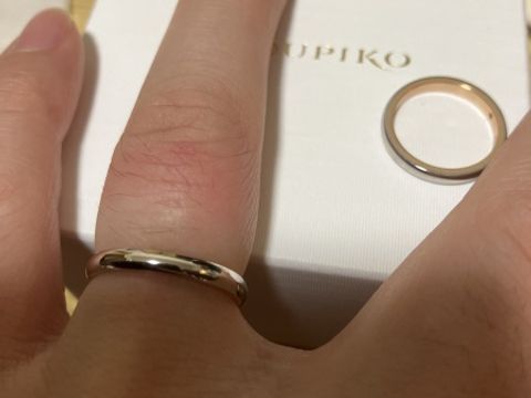 【BONDS(ボンズ)の口コミ】 シンプルながらも上品なデザインが魅力の結婚指輪を購入しました。指に馴…