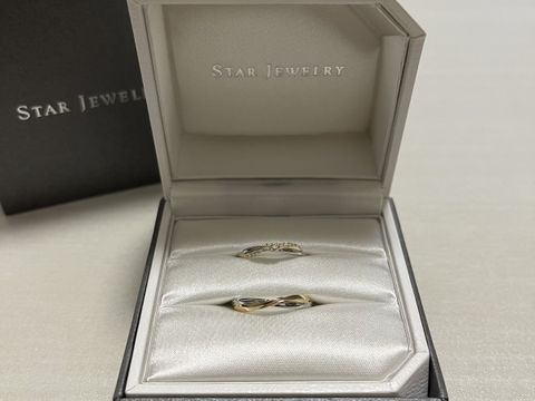 【STAR JEWELRY(スタージュエリー)の口コミ】 シルバーとゴールドのミックスの指輪で中央にはダイヤモンドが散りばめら…
