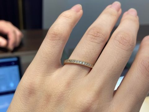 【俄(にわか)の口コミ】 結婚指輪はシンプルよりも、キラキラとしたキュートなデザインが好みだっ…
