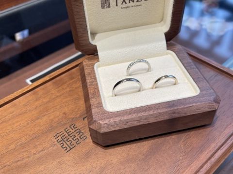 【TANZO.(鍛造指輪)の口コミ】 シンプルで着け心地がよいところ、鍛造製法で丈夫なところ、幅や型など細…