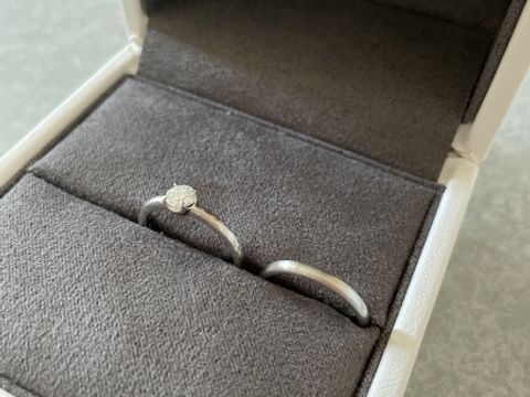 【NIESSING(ニーシング)の口コミ】 指輪のデザインはシンプルです。年齢を重ねてもずっとつけ続けられるデザ…