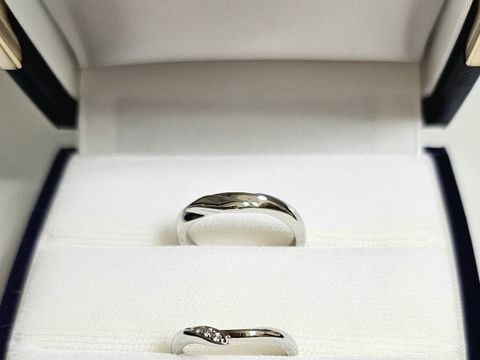 【俄(にわか)の口コミ】 日常着用しても気にならないデザインで、シンプルに見える中にも指輪に込…