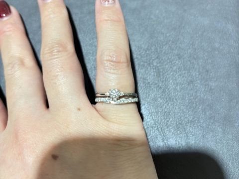 【俄(にわか)の口コミ】 ウェブで見た時はとても魅力的に思えて見に行ったが指輪のダイヤがウェブ…