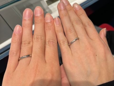 【銀座ダイヤモンドシライシの口コミ】 付け心地がつるんと入りやすく長くつけていくのにとても向いている指輪だ…