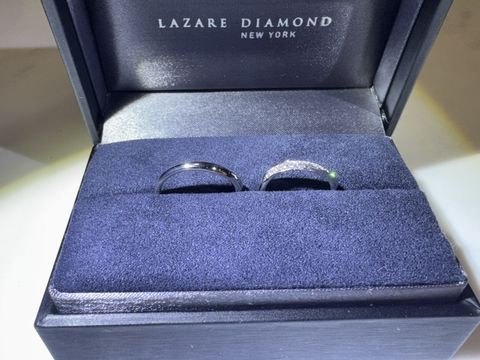 【ラザール ダイヤモンド(LAZARE DIAMOND)の口コミ】 ウェーブが綺麗で、真上からだけでなくどの角度から見てもキラキラダイヤ…