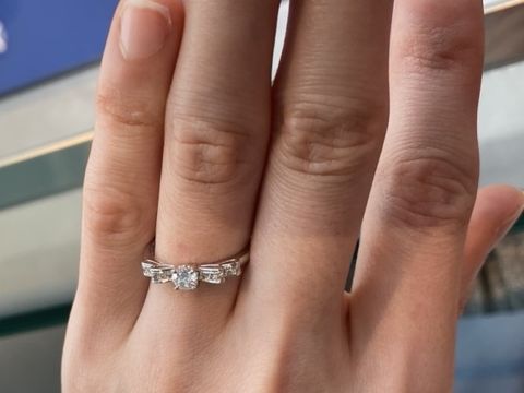 【LOVE NOTESの口コミ】 リボンの立体感がキュートな点が気に入りました。なかなか見たことのない…