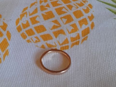 【4℃ BRIDAL(ヨンドシーブライダル)の口コミ】 婚約指輪を見つけた時に一緒に見つけました。婚約指輪として購入した物は…